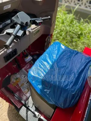 Bajaj RE 2025