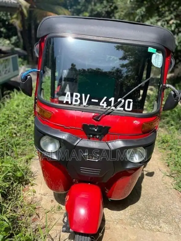 Bajaj RE 2025