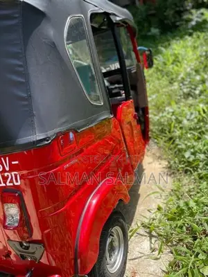 Bajaj RE 2025