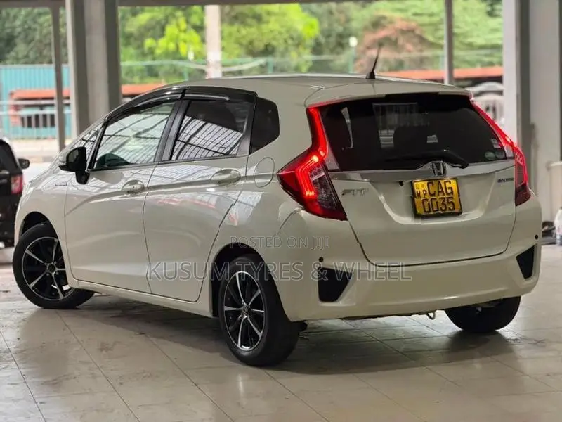 Honda Fit GP5 L Grade 2015
