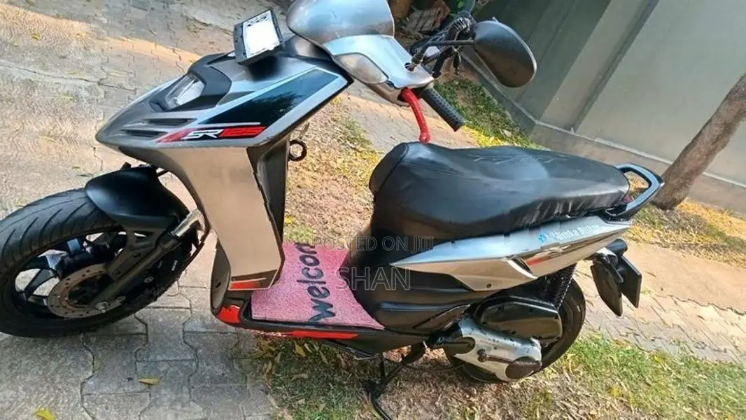 Aprilia SR 125 SR-125 2019