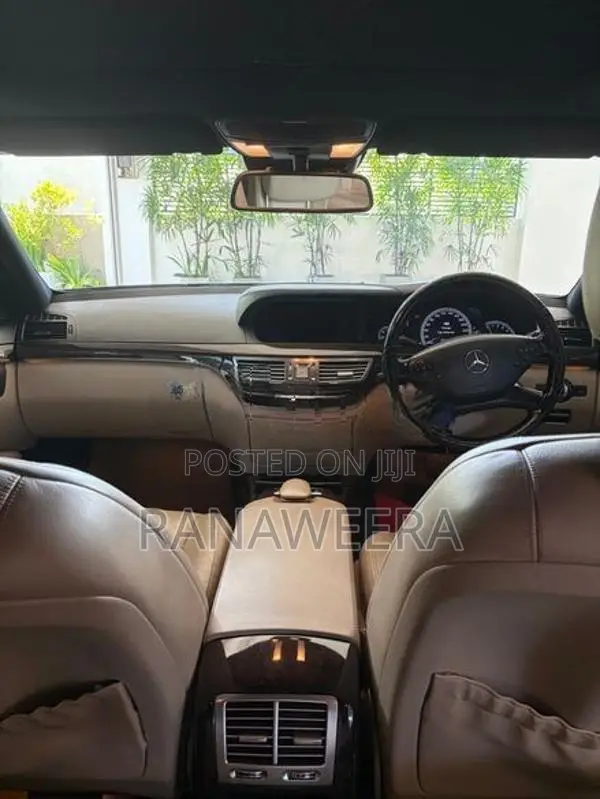 Mercedes Benz S300 2010