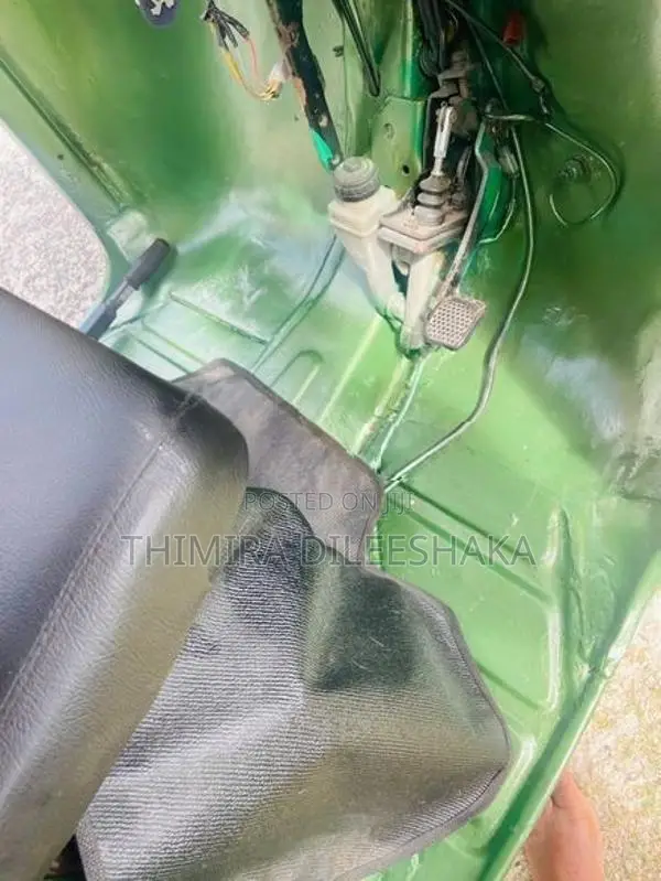 Bajaj RE 2 stroke 2004