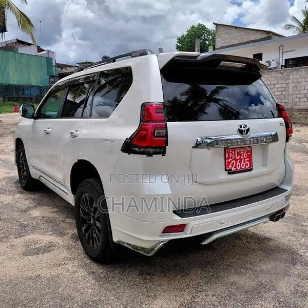 Toyota Land Cruiser Prado Diesel 2023