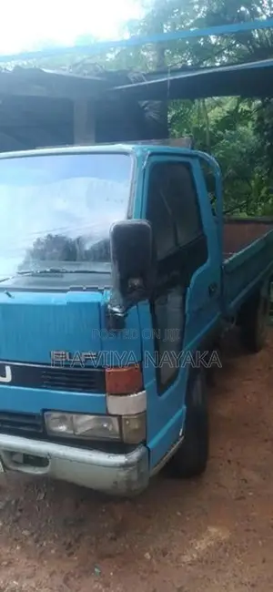 Isuzu 150 LF 1982