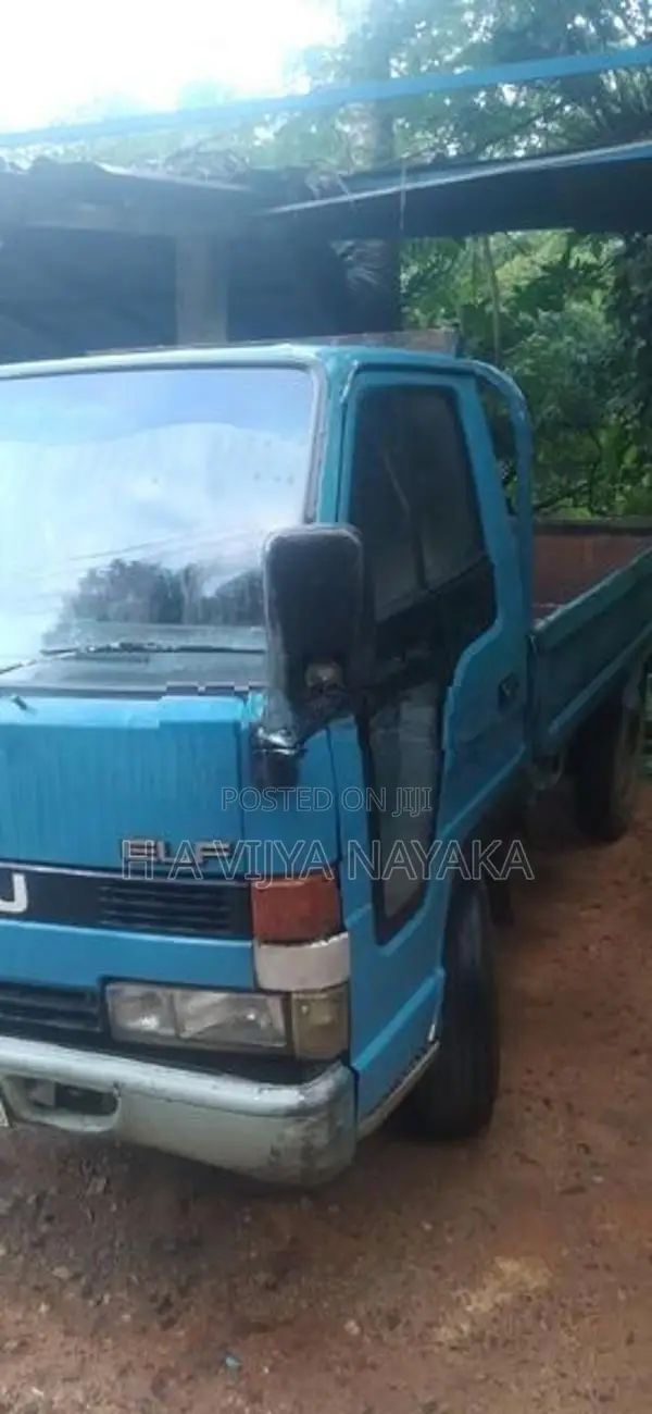 Isuzu 150 LF 1982