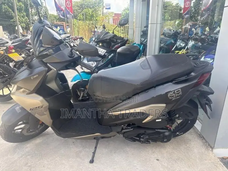 Hero XOOM 125R 2026