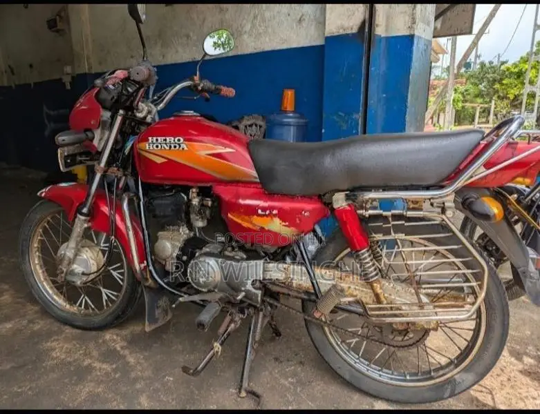Hero HF Deluxe 2008