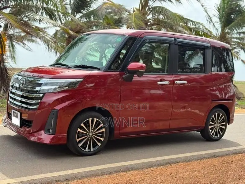 Toyota Roomy GT Turbo 2023