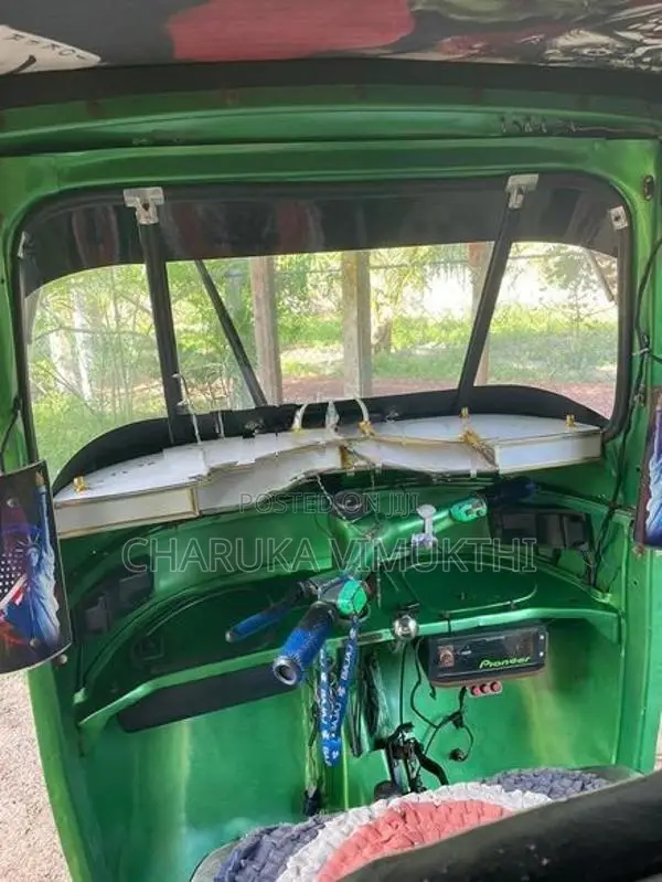 Bajaj RE 201 1996
