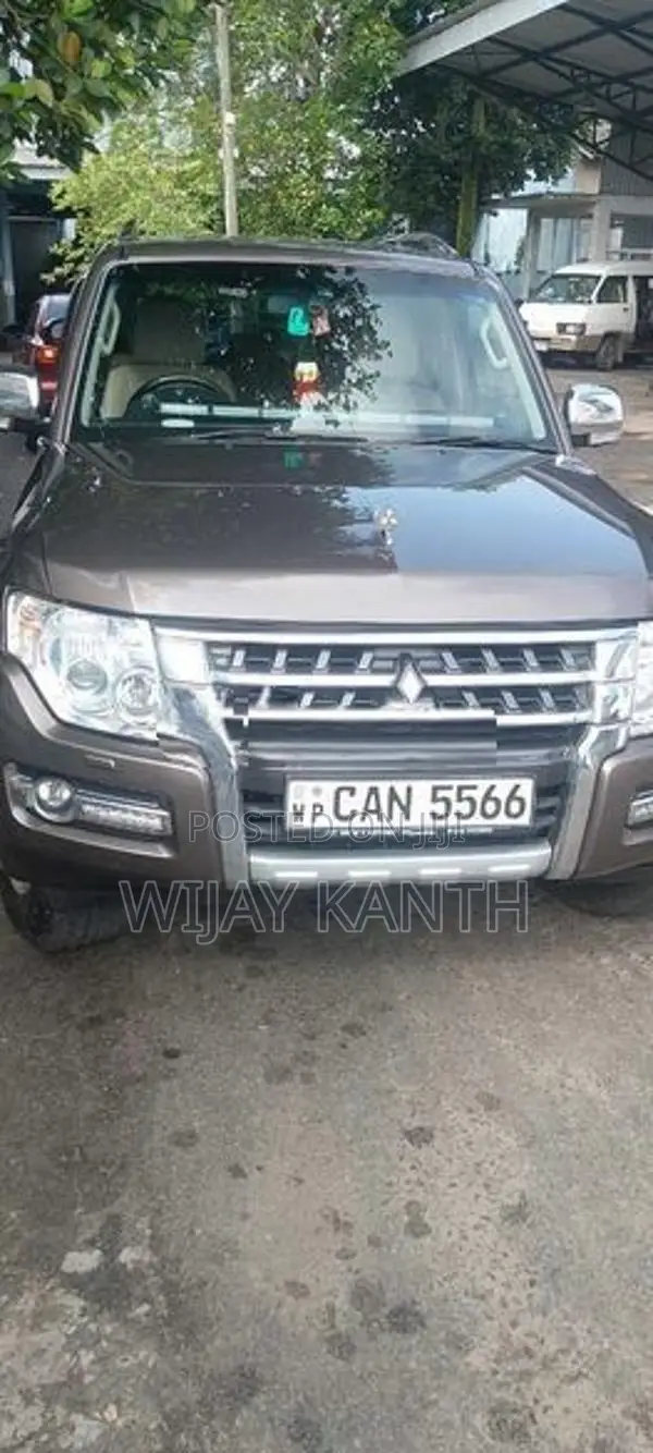 Mitsubishi Montero 2015