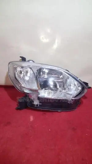 Toyota Passo M700 Head Light RH