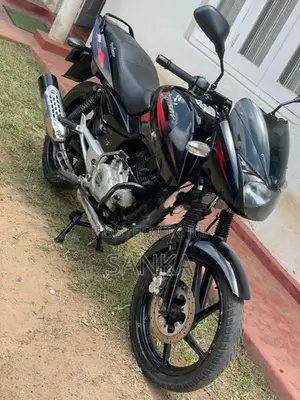 Bajaj Pulsar 150 2015