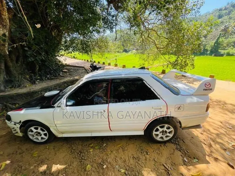 Mazda Familia 1994