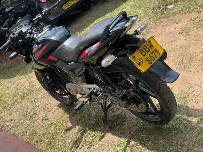 Bajaj Pulsar 150 2015