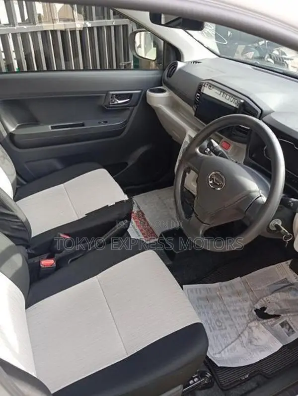 Daihatsu Mira e:s S3 2025