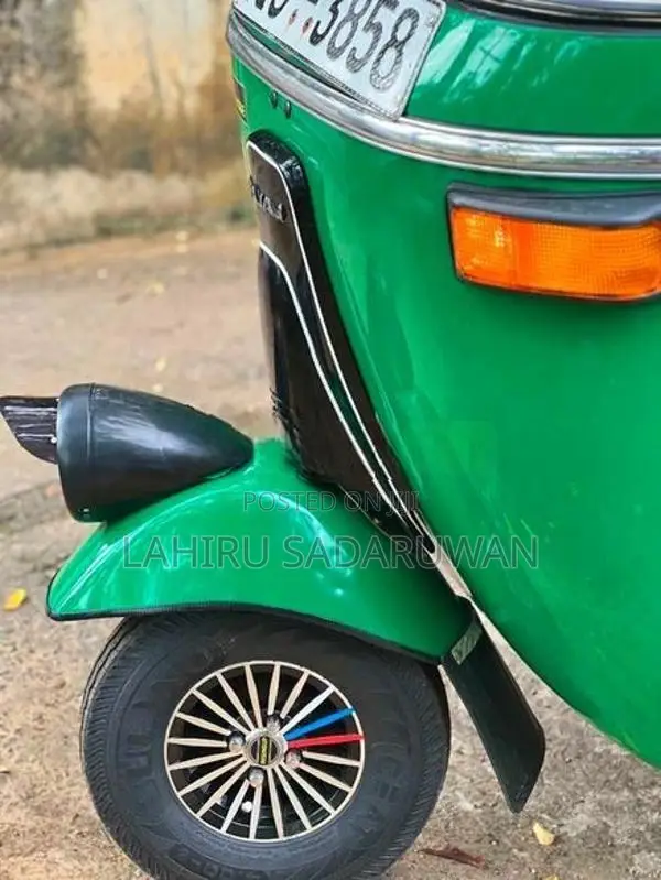 Bajaj RE 2008