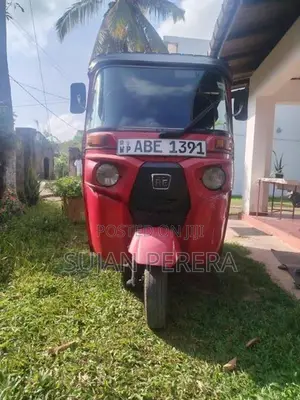 Bajaj RE 2015