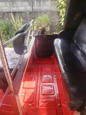 Bajaj RE 2015
