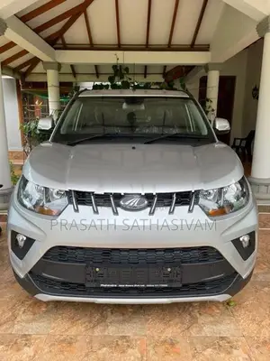 Mahindra KUV 100 2023