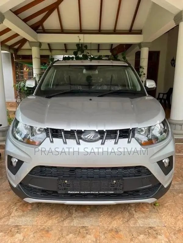 Mahindra KUV 100 2023