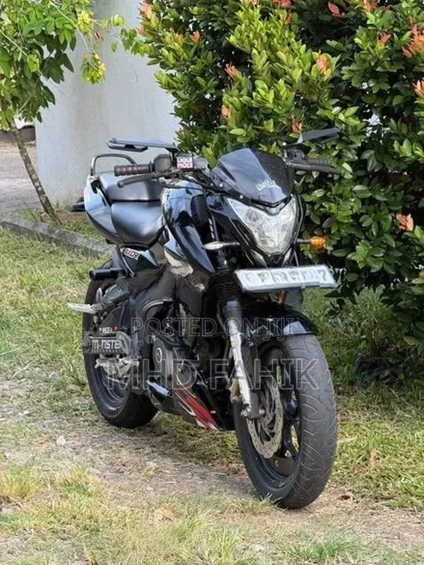 Bajaj Pulsar NS200 BS4 2017