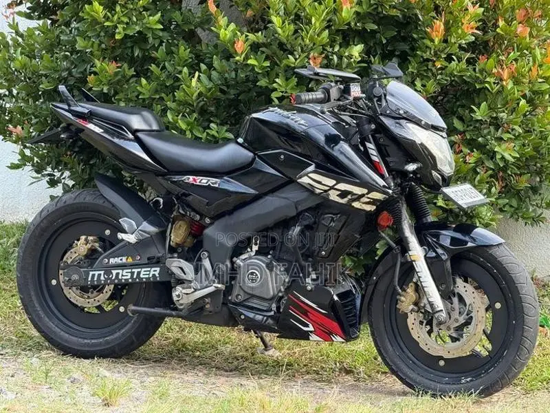 Bajaj Pulsar NS200 BS4 2017