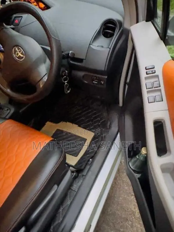 Toyota Vitz 2007
