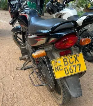 Bajaj Platina 100 2015