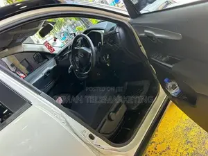Mahindra KUV 100 2024