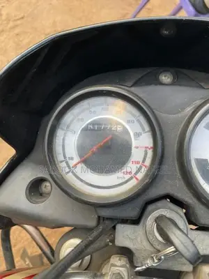 Bajaj Platina 100 2015