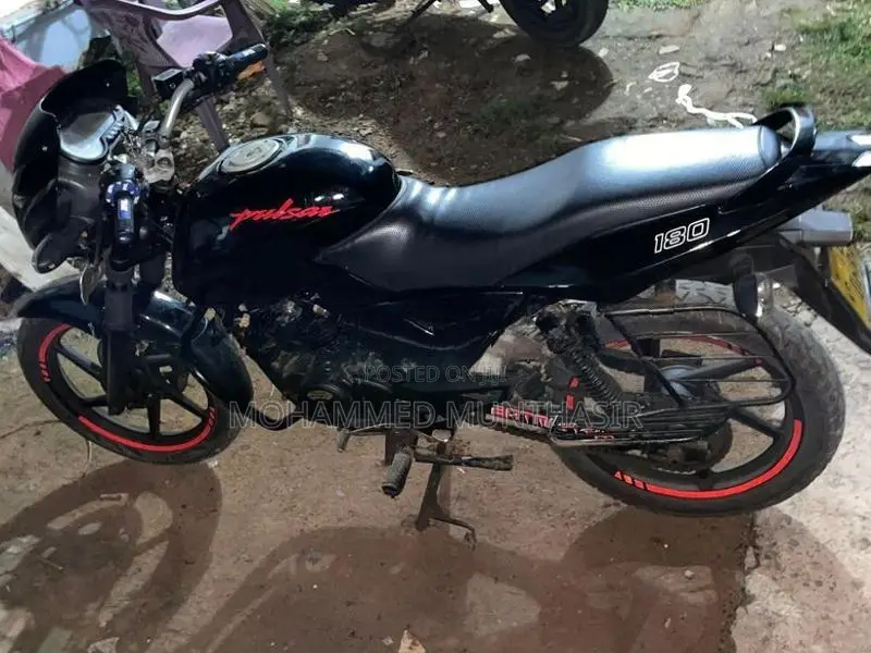 Bajaj Pulsar 180 2008