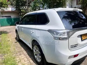 Mitsubishi Outlander 2016