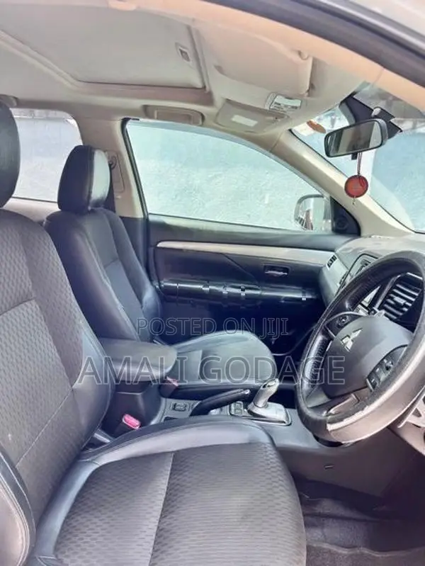 Mitsubishi Outlander 2016