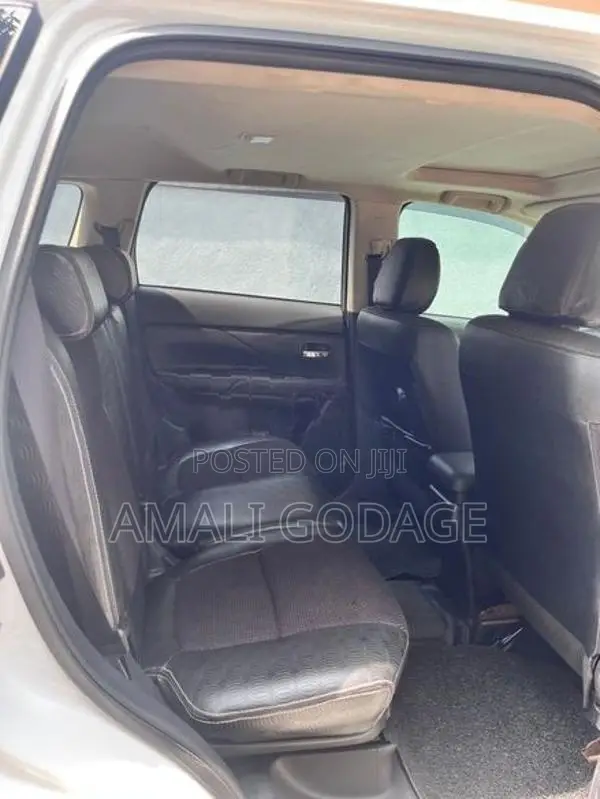 Mitsubishi Outlander 2016
