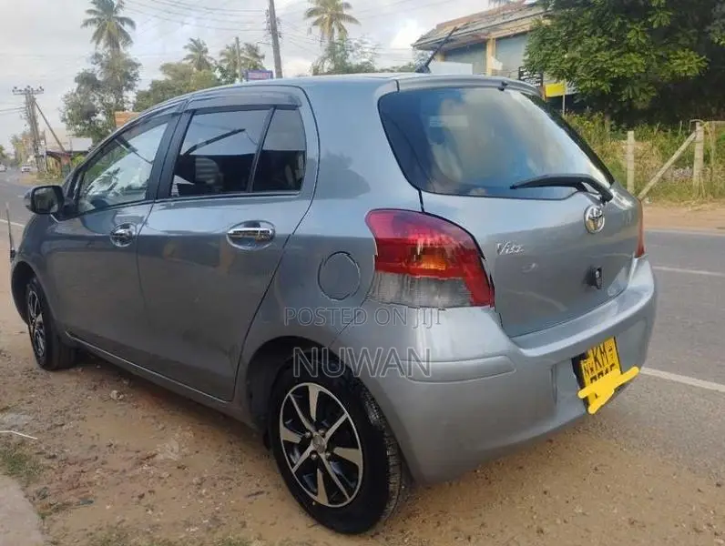 Toyota Vitz 2007