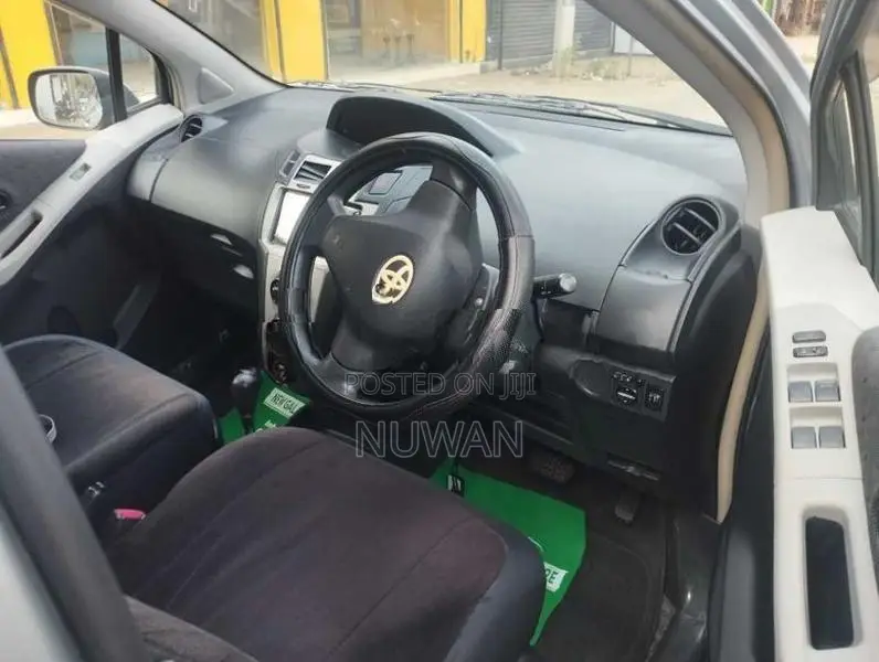 Toyota Vitz 2007