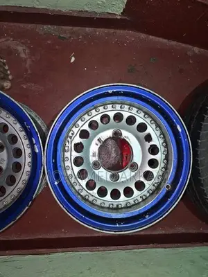 15 Inches 6 Hold Alloy Wheels
