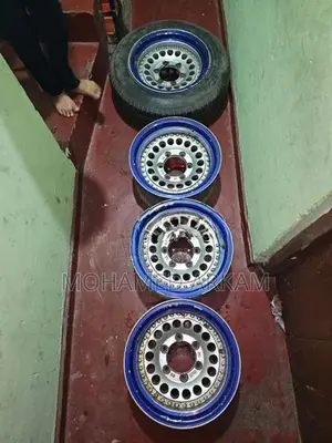 15 Inches 6 Hold Alloy Wheels