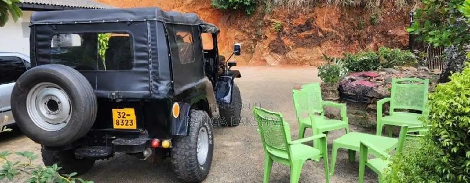 Mahindra 4DR5 1976