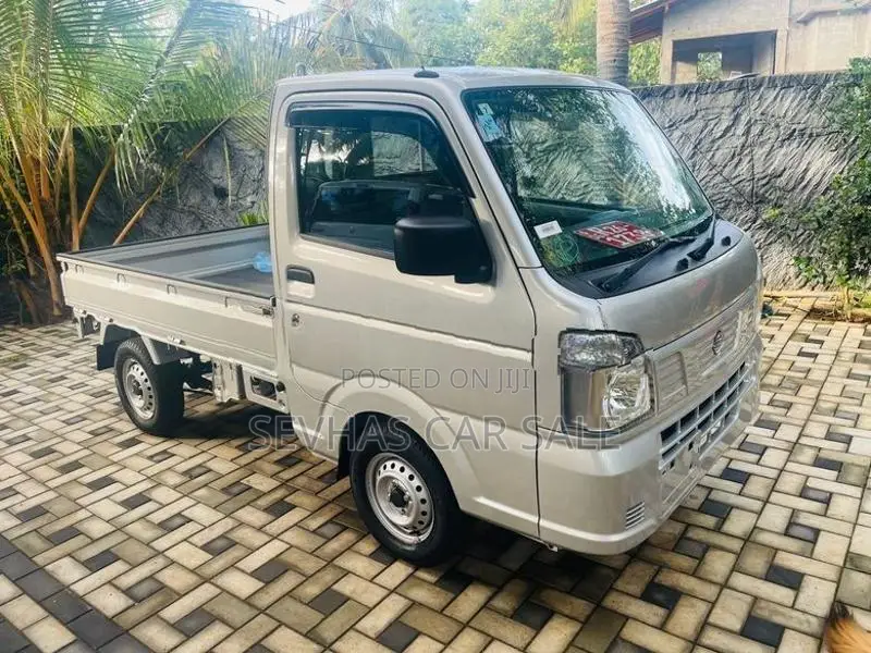 Nissan Clipper truck 2024
