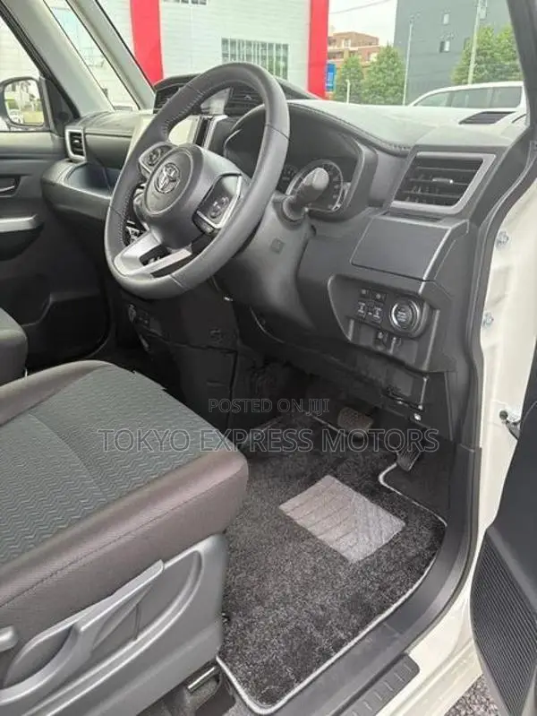 Toyota Roomy G Grade 2025