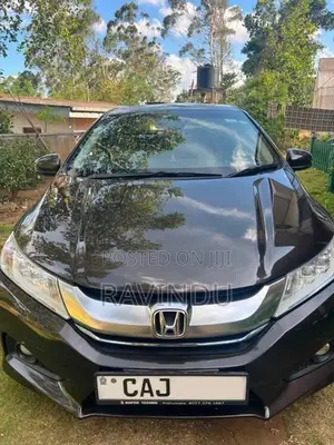 Honda Grace 2015