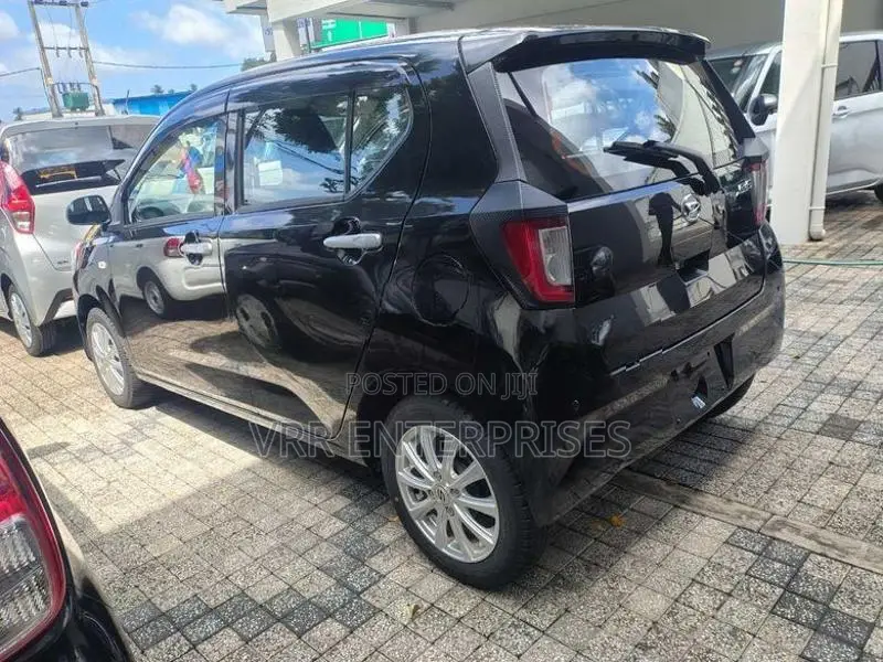 Daihatsu Mira 2024