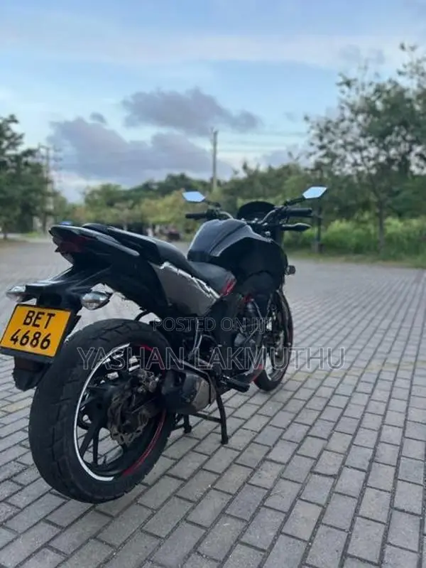 Honda CB Hornet 2016