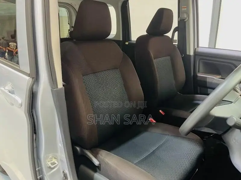 Toyota Roomy X 2023
