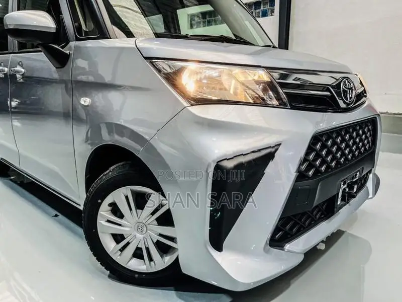 Toyota Roomy X 2023