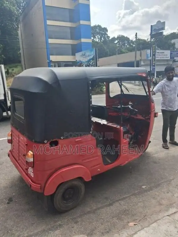 Bajaj RE 1999