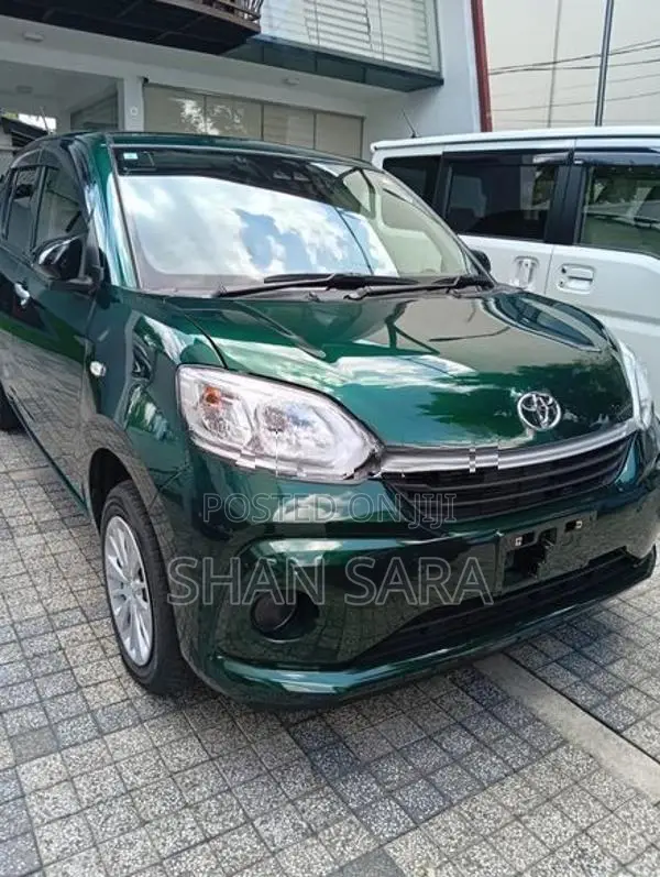 Toyota Passo X 2023