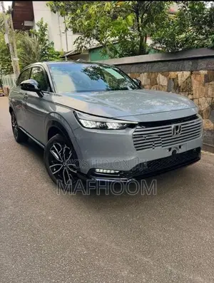 Honda Vezel Z Play Moon Roof 2026